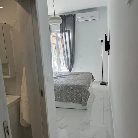 شقة Velar Peraía